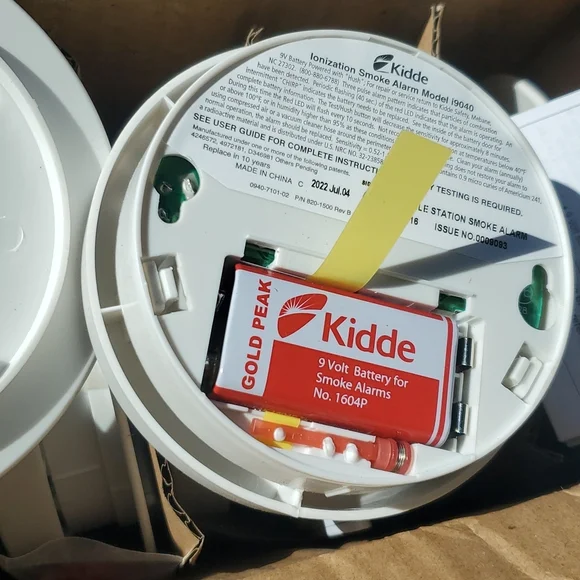 Lot 6 Kiddie Smoke Alarm Bundle 9v Batteries Included FRESH 2022! NIP New NIB - Picture 3 of 6